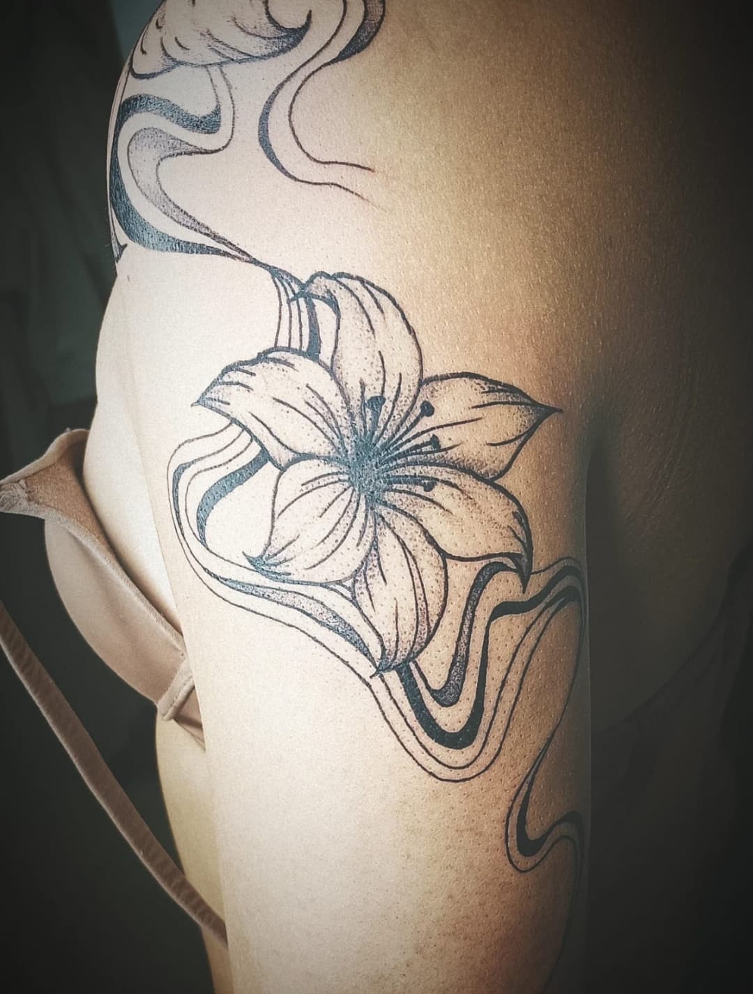 Tatuaggio blackwork Inksane